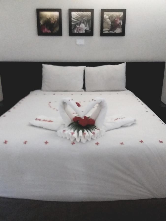 Hotel Oasis Nadi Bagian luar foto